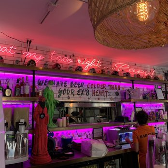 El Cuban Diner - Indoor area - Diners Near Me - Miami, Florida