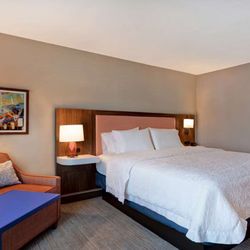 Hampton Inn & Suites Rohnert Park - Sonoma County - Guest room