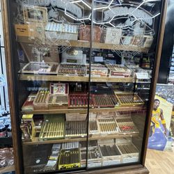 San Carlos smoke shop - Cigars