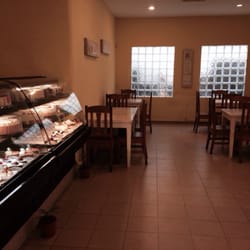 Pastel de zanahoria,selva negra por mencionar algunas de las especialidades del Chef Pedro