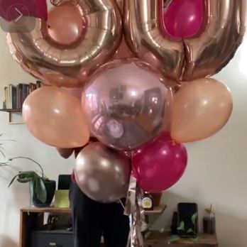 Paris312 - 30th birthday balloon bouquet. - Party Supplies Near Me - Chicago, Illinois