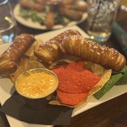 Porter's Pub - Beer cheese pretzel bites! Soo yummy!