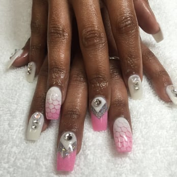 Happiness Nails - Vacation nails! Ethan was wonderful! - Nail Salons Near Me - Pearland, Texas Happiness Nails - Vacation nails! Ethan was wonderful! - Nail Salons Near Me - Pearland, Texas