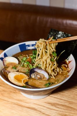 TONCHIN BROOKLYN by null