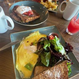 Bacado Omelet, French Toast, The Traditional Breakfast