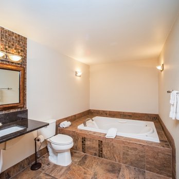 Carrollton Inn - Carrollton Inn - Hotels Near Me - Carroll, Iowa Carrollton Inn - Carrollton Inn - Hotels Near Me - Carroll, Iowa