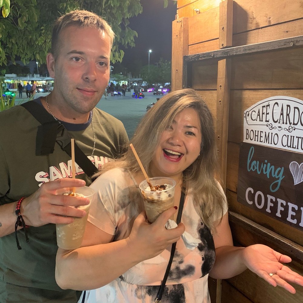 Café Cardoni - Getting our daily chocolate frappe fix.... - Cafeteria Near Me - Cancún, ROO