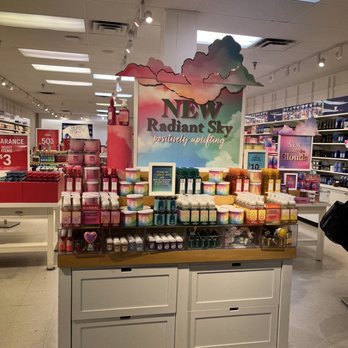 Bath & Body Works - 01/16/2023 - Cosmetics & Beauty Supply Near Me - Laughlin, Nevada