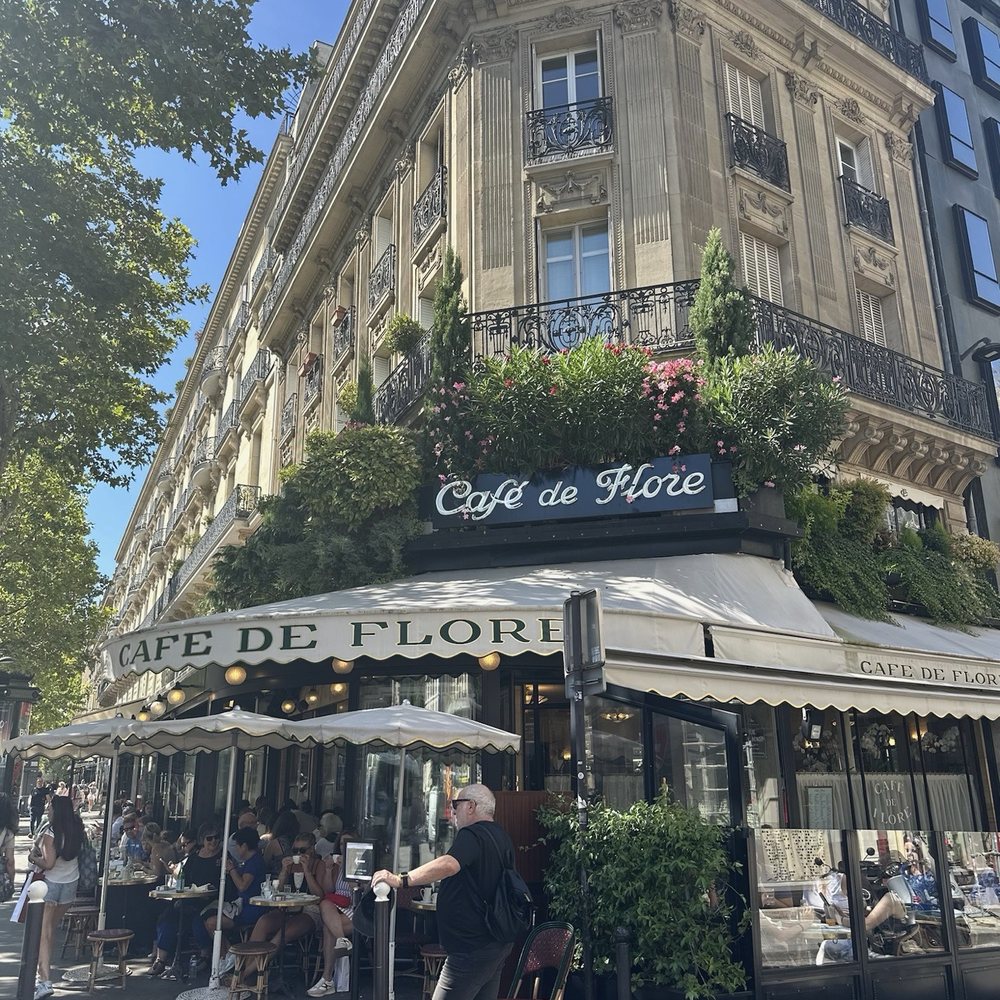 Café de Flore - Cafes Near Me - Paris, 75 Café de Flore - Cafes Near Me - Paris, 75