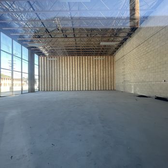 Stratton Commercial Real Estate - Inside of the warehouse - Real Estate Services Near Me - Valencia, California Stratton Commercial Real Estate - Inside of the warehouse - Real Estate Services Near Me - Valencia, California