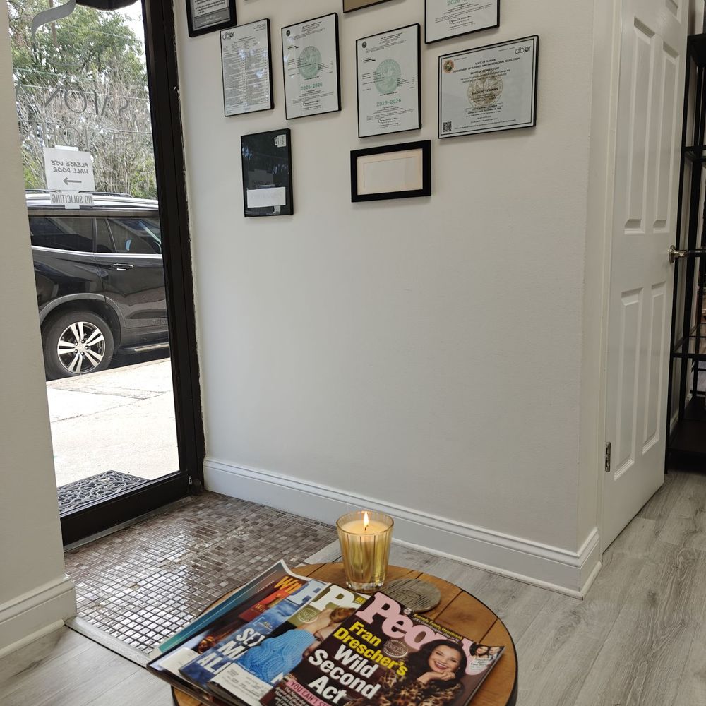 Salon At St Johns - Salon sitting area - Hair Salons Near Me - Jacksonville, Florida Salon At St Johns - Salon sitting area - Hair Salons Near Me - Jacksonville, Florida