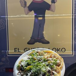 Tacos El Guero Loko - Mini tacos of asada and chicken.