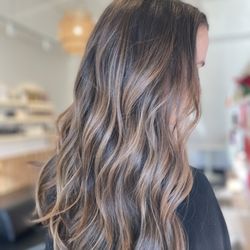 Styled By Lenise - Kaylee need the tone of her hi-light to be refreshed.