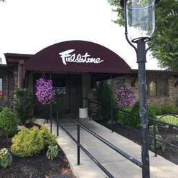 FIELDSTONE COUNTRY INN - Updated December 2025 - 104 Photos & 87 ...
