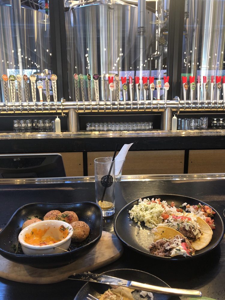 Brewers At 4001 Yancey 643 Photos 441 Reviews Brewpubs 4001 A Yancey Rd Charlotte Nc Restaurant Reviews Phone Number Menu