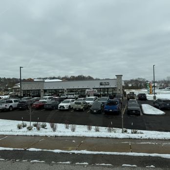Viet Pho - Full parking lot on 1st day opening. 12/1/24 - Vietnamese Near Me - St Charles, Missouri