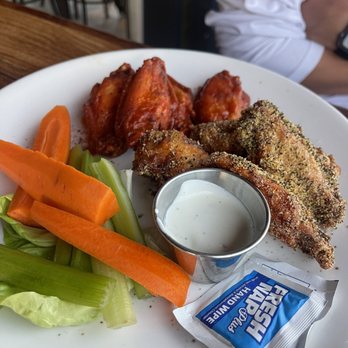 The Duck Dive - Dive Wings - Sports Bars Near Me - San Diego, California The Duck Dive - Dive Wings - Sports Bars Near Me - San Diego, California