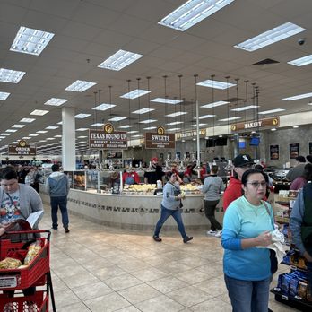 Buc-ee's - Texas round up - Gas Stations Near Me - New Braunfels, Texas Buc-ee's - Texas round up - Gas Stations Near Me - New Braunfels, Texas