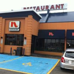 Normandin - Front entrance