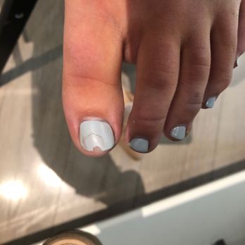 Classy Nails - My gel pedicure chipping after 1 hour. - Nail Salons Near Me - Santa Rosa, California