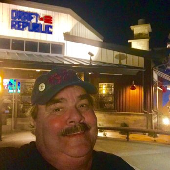 Draft Republic Carlsbad - Much bigger inside than it looks from the outside. - Comfort Food Near Me - Carlsbad, California Draft Republic Carlsbad - Much bigger inside than it looks from the outside. - Comfort Food Near Me - Carlsbad, California
