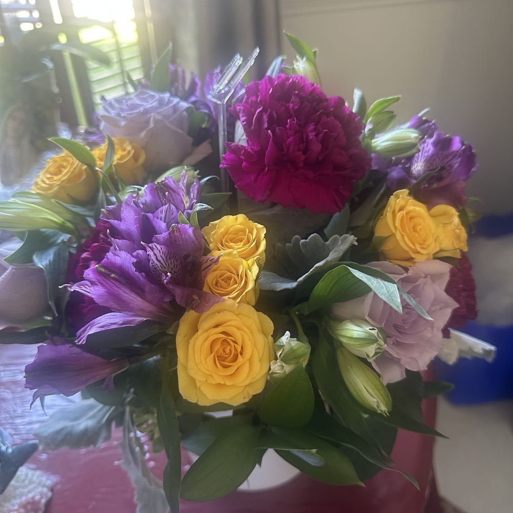 OpenBlooms - Color Burst Flower Arrangement - Florists Near Me - Chantilly, Virginia OpenBlooms - Color Burst Flower Arrangement - Florists Near Me - Chantilly, Virginia