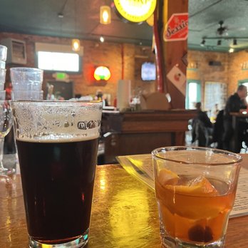 The Spar - Porter and Old Fashioned - Bars Near Me - Tacoma, Washington