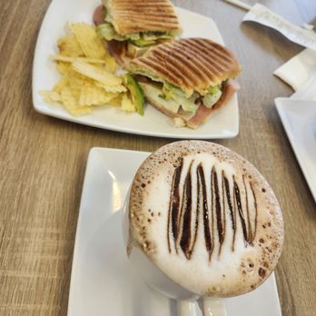 La Papaya Deli - A,delicious Torta Hawaiina and a hot chocolate - Delis Near Me - Las Vegas, Nevada La Papaya Deli - A,delicious Torta Hawaiina and a hot chocolate - Delis Near Me - Las Vegas, Nevada