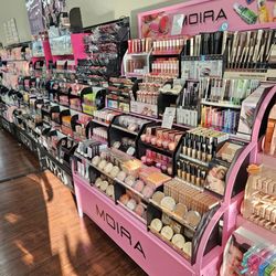 Starr Beauty - Inside the store
