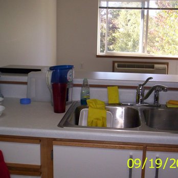 Foothill Retirement Centers I & II - Large two sinks with nice size cupboards. Galley style kitchen with center room for large table or microwave cabinet. - Apartments Near Me - Grants Pass, Oregon Foothill Retirement Centers I & II - Large two sinks with nice size cupboards. Galley style kitchen with center room for large table or microwave cabinet. - Apartments Near Me - Grants Pass, Oregon