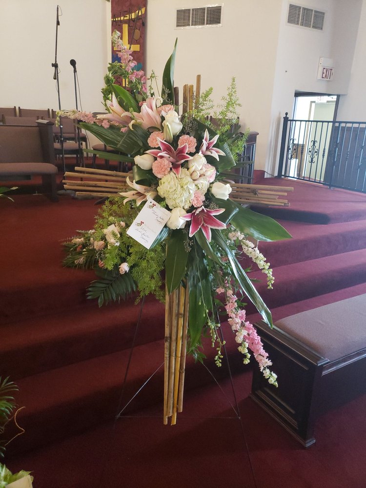 DEEN’S 15TH STREET FLORIST Florists 1501 42nd Ave, Gulfport, MS