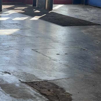 Pep Boys - Disgusting floor with dirt everywhere - Auto Repair Near Me - Patchogue, New York