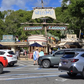 Typhoon Lagoon Surf Pool - Water Parks Near Me - Orlando, Florida