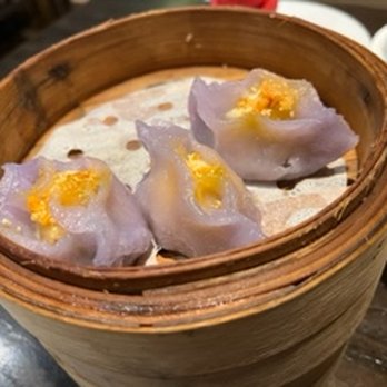 Han Palace - pork dumpling w/ crab roe - Dim Sum Near Me - McLean, Virginia Han Palace - pork dumpling w/ crab roe - Dim Sum Near Me - McLean, Virginia
