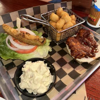 Thirsty Pony - Frickin' Chicken Sandwich - Pizza Near Me - Sandusky, Ohio