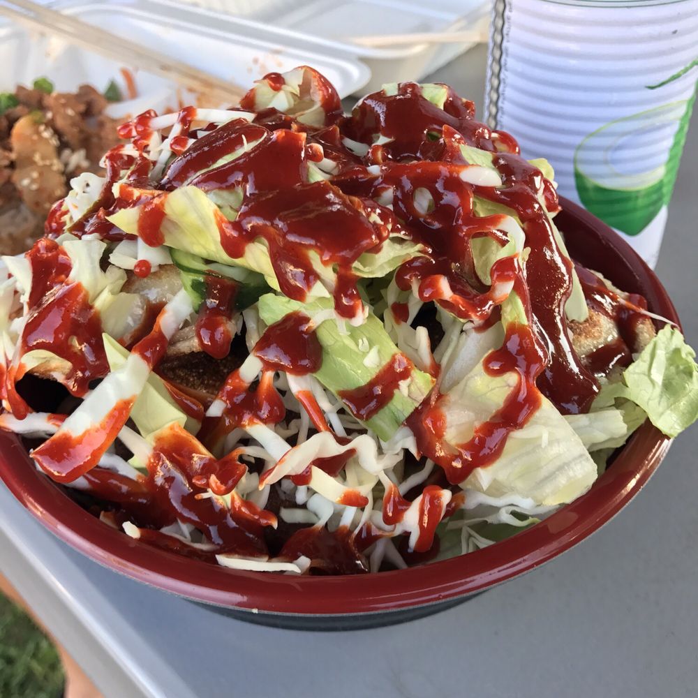 Yellow Kitchen - Mandoo and kimchi fried rice bowl with cabbage and kochujang Mmmmmmmm! - Food Trucks Near Me - Waipahu, Hawaii Yellow Kitchen - Mandoo and kimchi fried rice bowl with cabbage and kochujang Mmmmmmmm! - Food Trucks Near Me - Waipahu, Hawaii