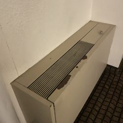 Ramada Plaza by Wyndham Sheridan Hotel & Convention Center - Rusting a/c unit that reeks of mold and is noisy.