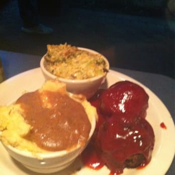 West Cobb Diner - Meatloaf with broccoli and mashed taters - Diners Near Me - Marietta, Georgia West Cobb Diner - Meatloaf with broccoli and mashed taters - Diners Near Me - Marietta, Georgia