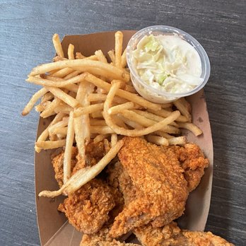 Blue Ribbon Fried Chicken - Chicken Wings Near Me - New York, New York