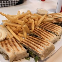 Zuki's Pita - Greek SAJ