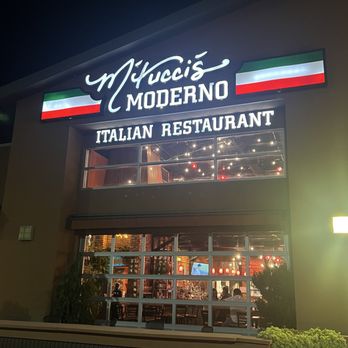 M'tucci's Moderno - Italian Near Me - Rio Rancho, New Mexico M'tucci's Moderno - Italian Near Me - Rio Rancho, New Mexico