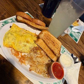 Union Diner - Mexican omelette and hash browns - American Near Me - Laconia, New Hampshire