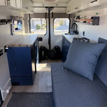 DeVan Rentals - RV Rental Near Me