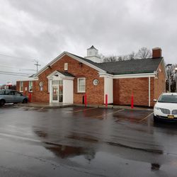 Key Bank - Ridgemont Plaza
2791 W. Ridge road, Greece.
Tel. 227-8181
