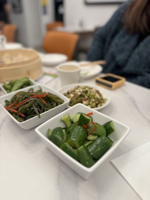Yeh’s Bao Chinese Restaurant,Fusion Food 中餐厅 by null