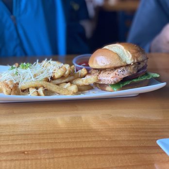 Gold Rush Bistro - Salmon burger - Seafood Near Me - Seward, Alaska