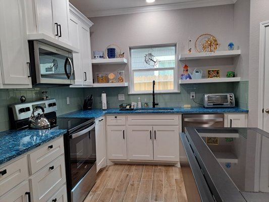 C Side Decorating Inc