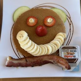 Kid's menu: Funny face pancake! 145 pesos: $7.74