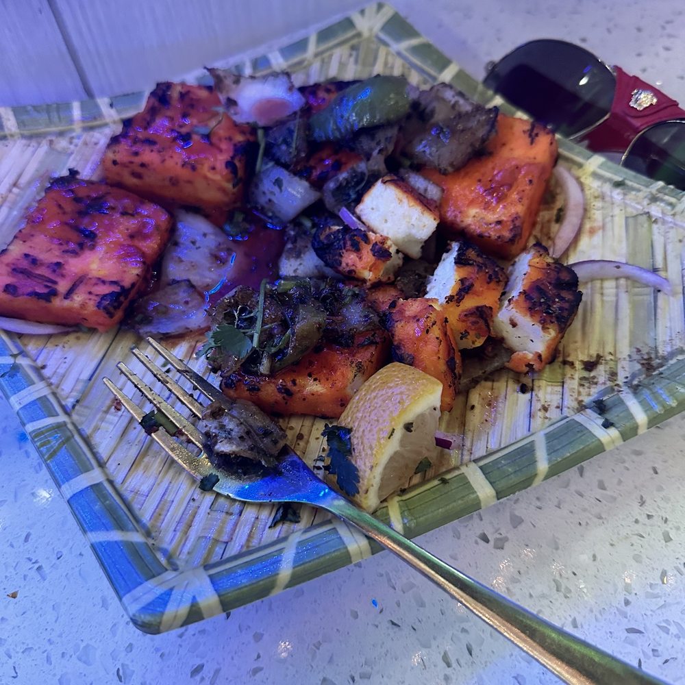 Bombay Dosa Cafe - Tandoori paneer - Indian Near Me - Calgary, Alberta