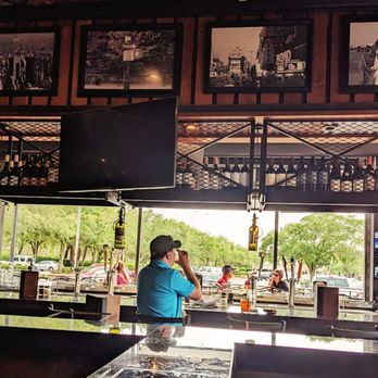 Grimaldi's Pizzeria - Bar area - Pizza Near Me - Miramar Beach, Florida